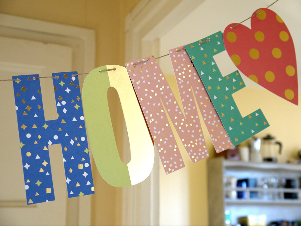 Paper Poetry 'Welcome Home' garland